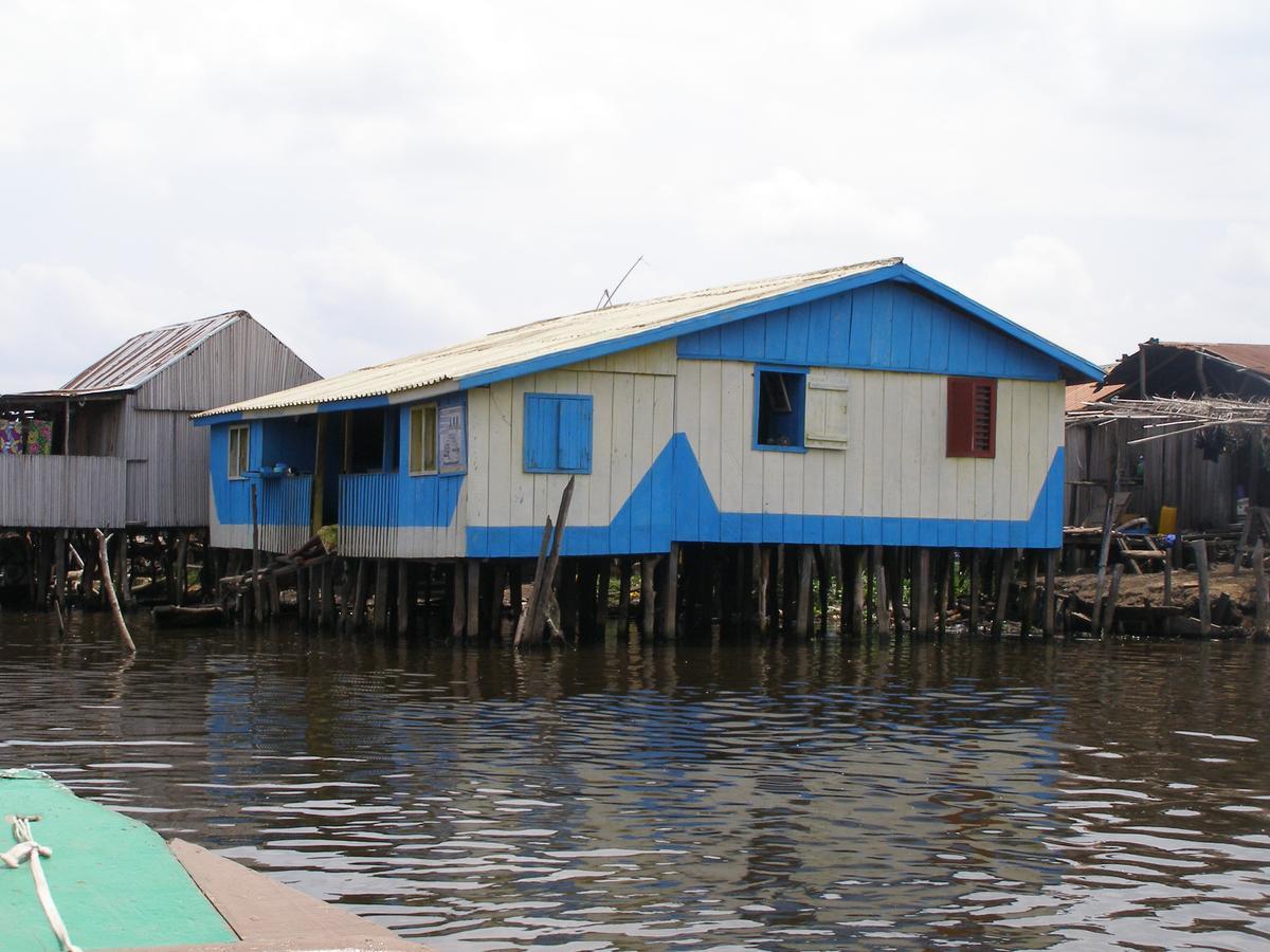 Bed and Breakfast Chez Sabine Abomey Exterior foto