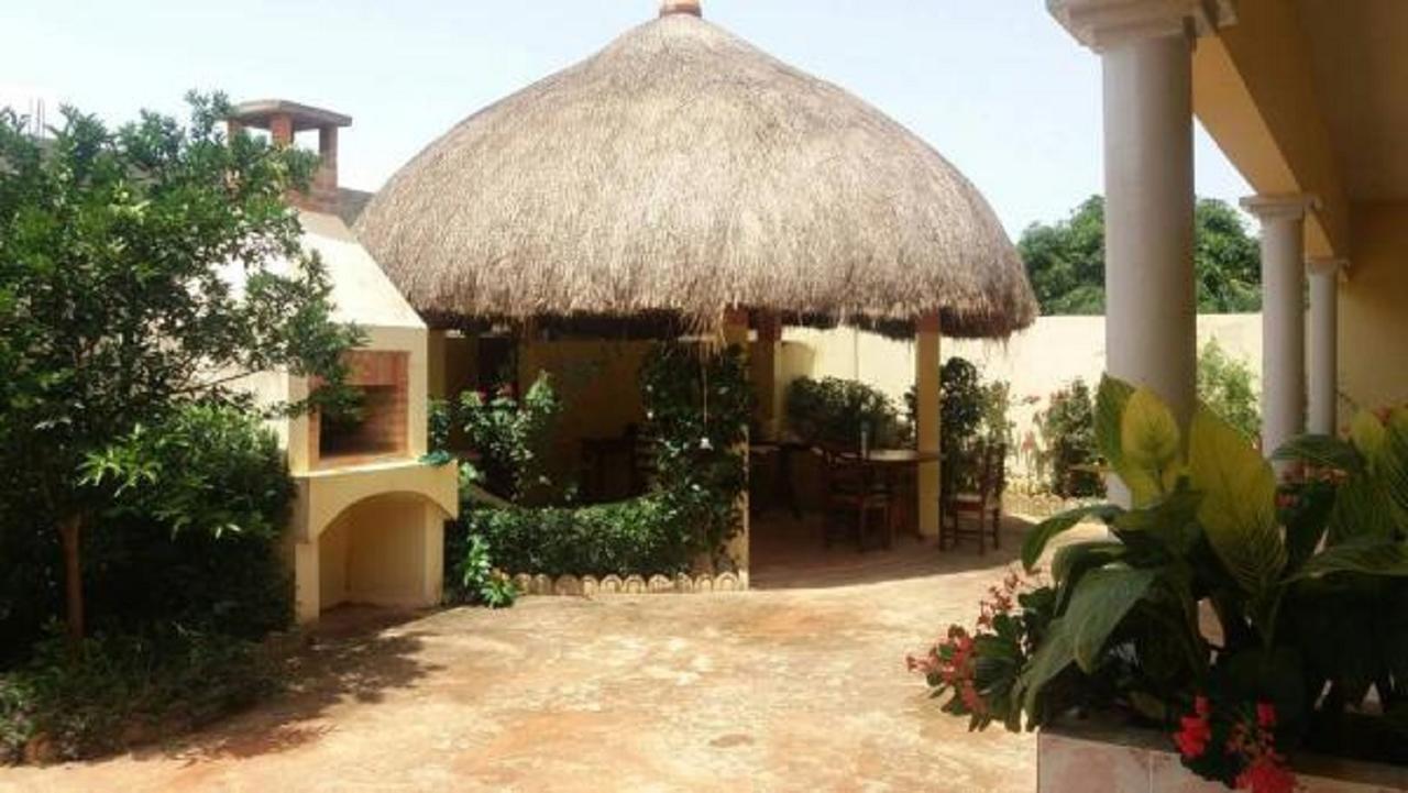 Bed and Breakfast Chez Sabine Abomey Exterior foto